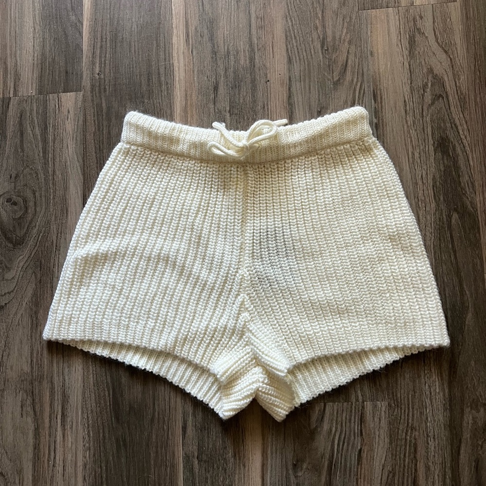 High Waist Cream Knit Shorts